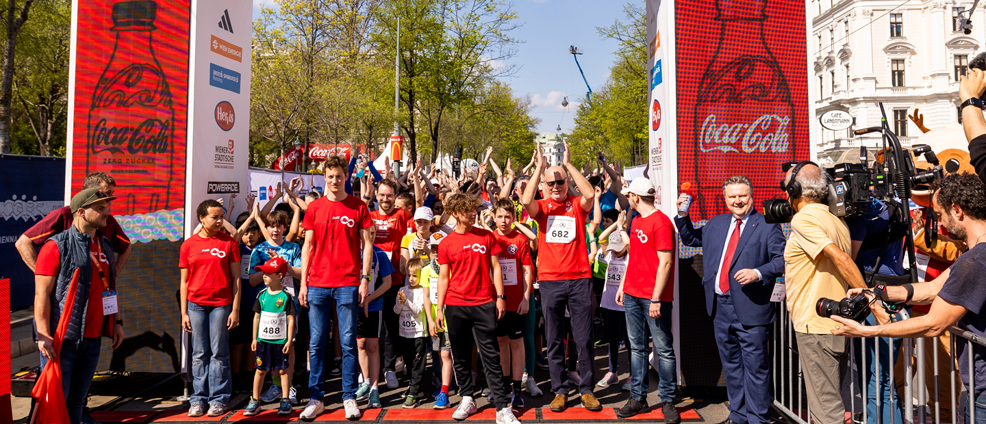 Menschengruppe beim Coca-Cola Inclusion Run