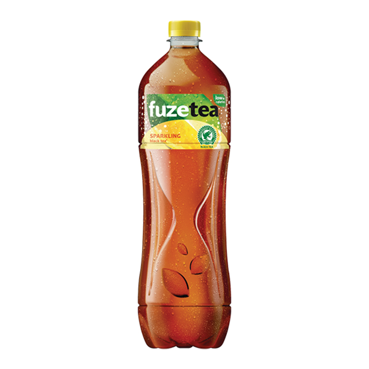 Een fles Fuze Tea bruisende zwarte thee