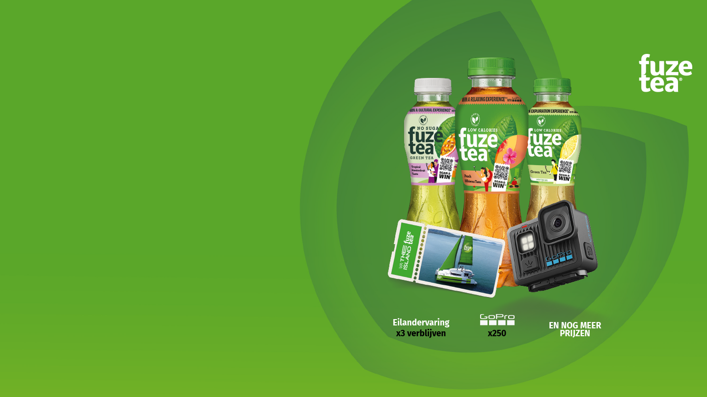 Drie Fuze Tea‑flessen in verschillende smaken op een groene achtergrond, met partnerafbeeldingen van Island Experience en een GoPro‑camera.