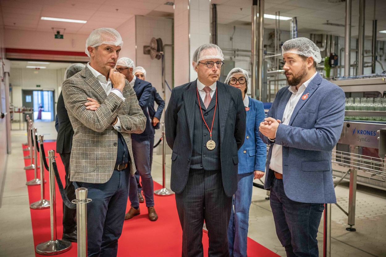 Bart De Wever bezoekt R&D Coca Cola