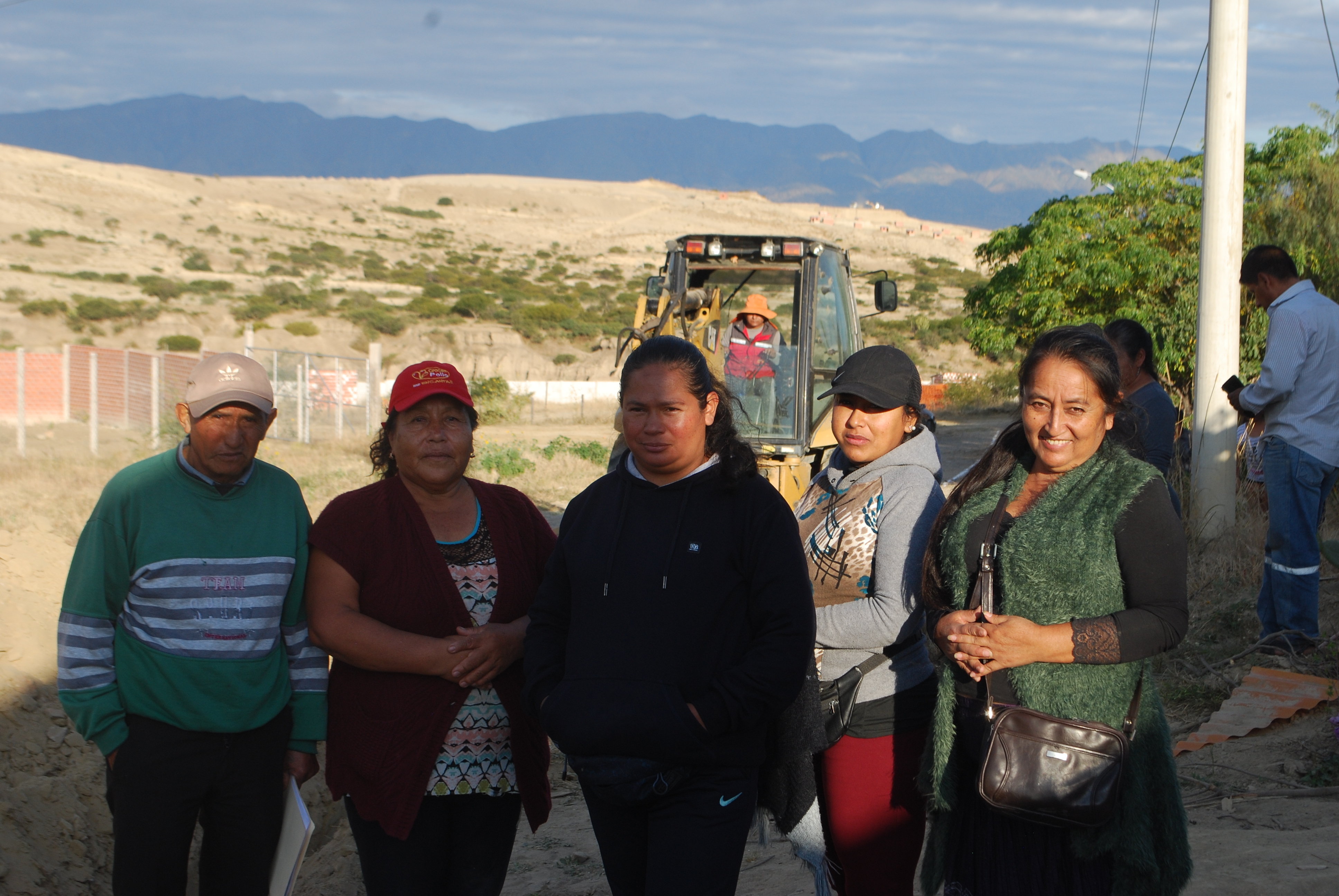 Los vecinos se involucran en la coordinación de instalación del agua