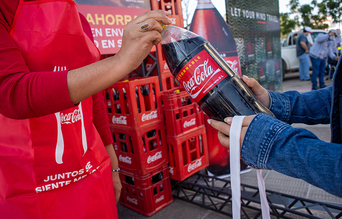 Entrega de una botella retornable