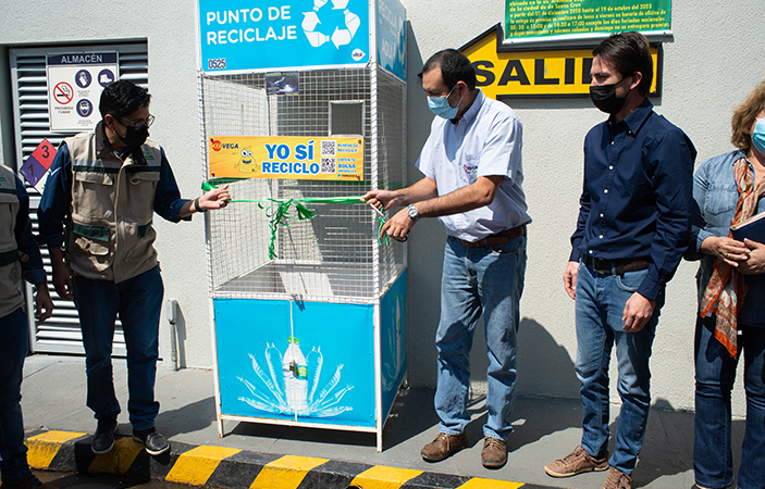 Inaguración de un contenedor en una Estación de Servicio