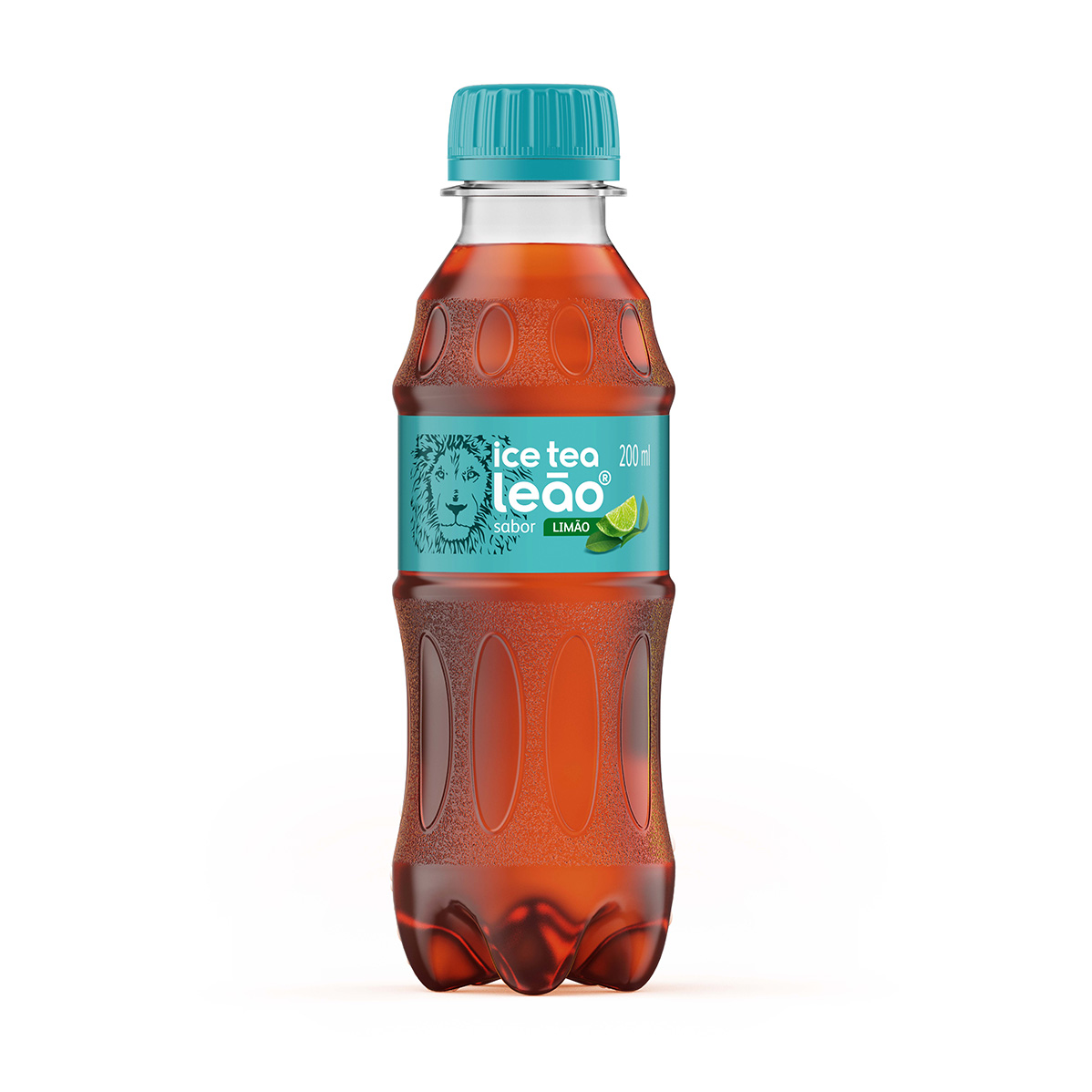 Uma garrafa de Ice Tea Leão em um fundo branco.