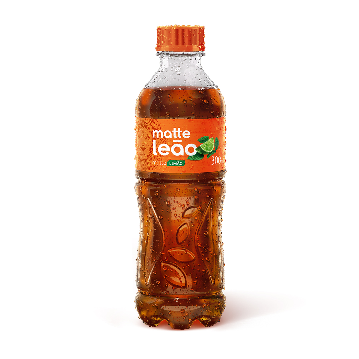 Uma garrafa de Ice Tea Leão em um fundo branco.