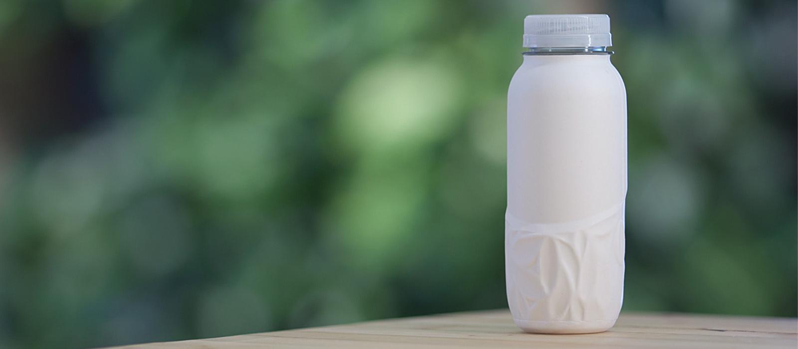 Bild: Der Prototyp einer Coca-Cola-Papierflasche, die in Zusammenarbeit mit Paboco – The Paper Bottle Company hergestellt wurde.