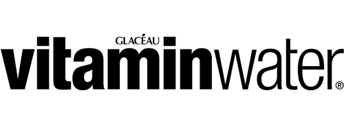 Glacéau Vitaminwater Logo in Weiss auf blauem Hintergrund, auf dem «very you» steht.