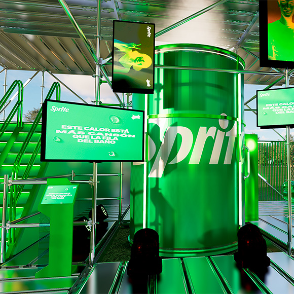 Interior del stand de Sprite en el Festival la solar.