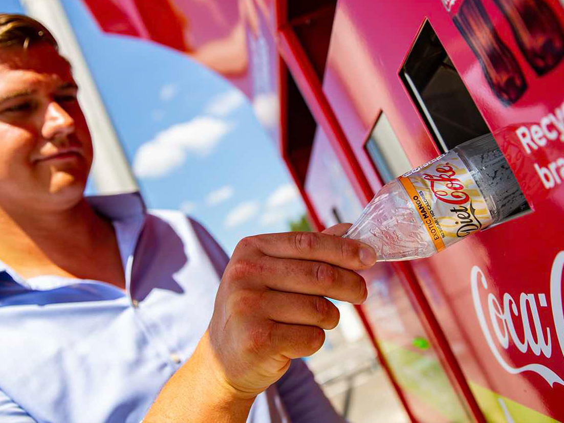 Coca-Cola pudelit antakse üle ümbertöötlemiseks