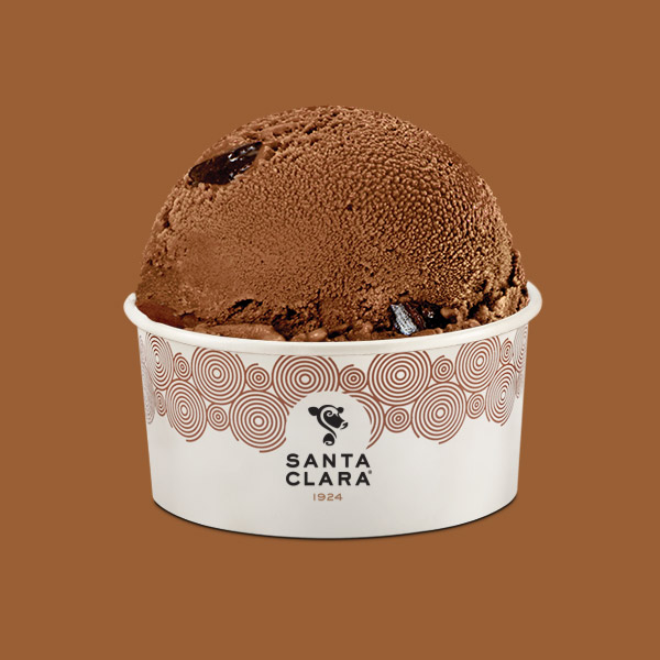 Vaso con Bola de Helado de Chocolate Santa Clara 100% Leche de Vaca con ingredientes de alta calidad