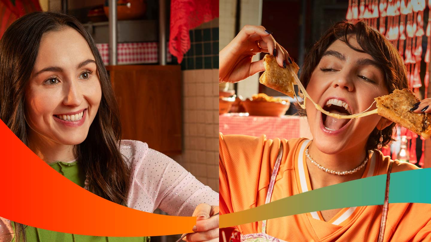 Dos imagenes de personas, una del lado izquierdo sonriendo, otra del lado derecho comiendo una quesadilla.