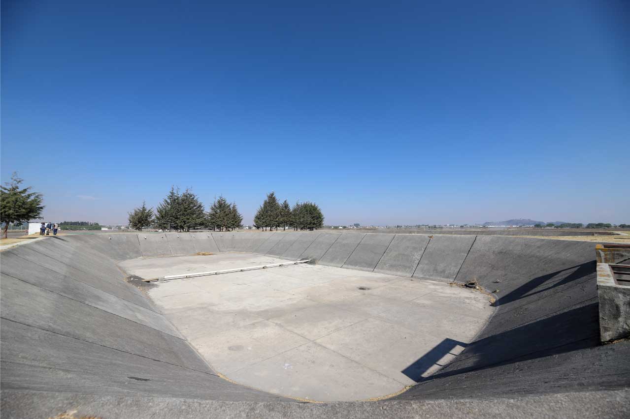 Olla captadora de agua vacía