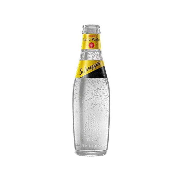 Schweppes Tonic Water flašica sa belom pozadinom